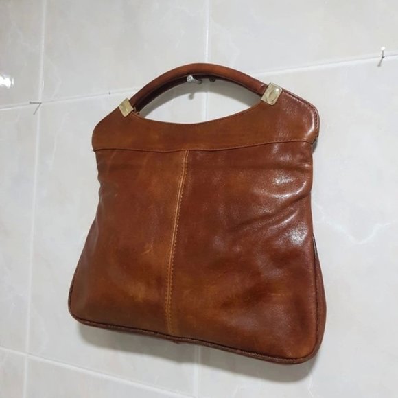 Spectacular luxury vintage leather bag